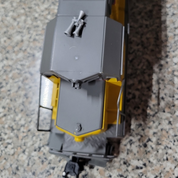 Lionel Union Pacific Engine🚉 - Picture 5 of 6